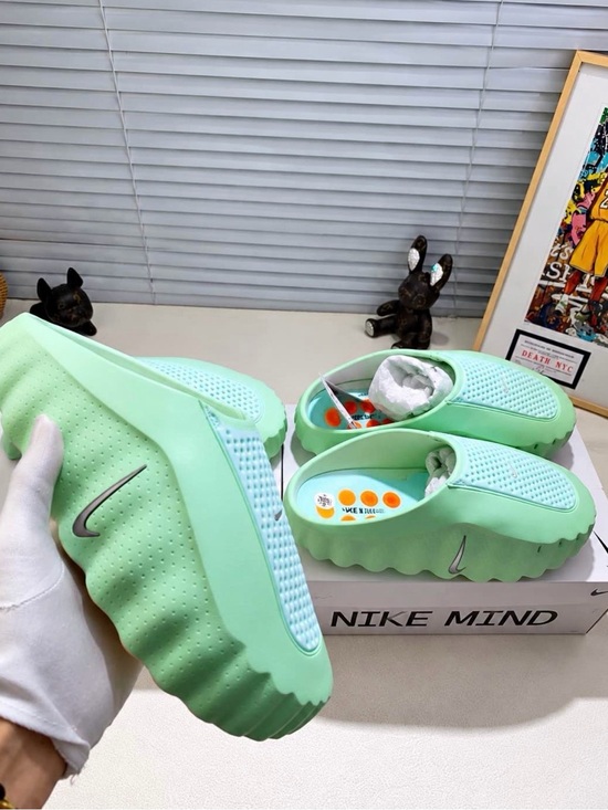 Nike Other - Nike Mind 001 Mint Green Slip-On Foam Clogs with Silver Swoosh
